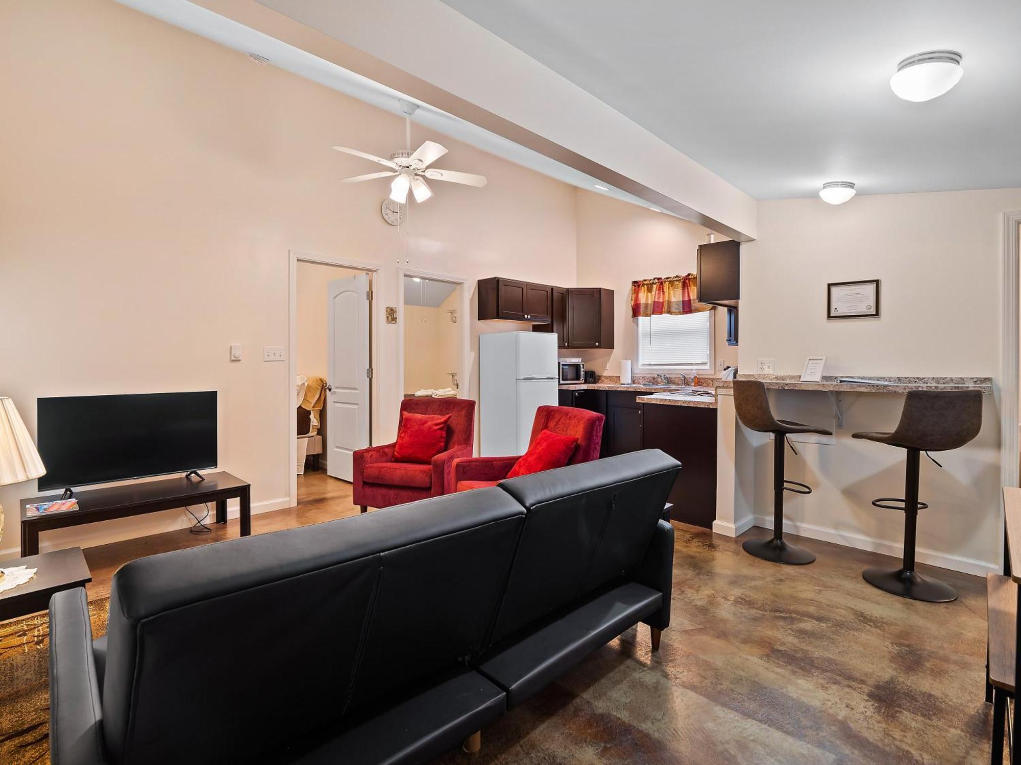 Chardonnay Cottage - Gotl Strip - Cozy & Quaint Geneva エクステリア 写真